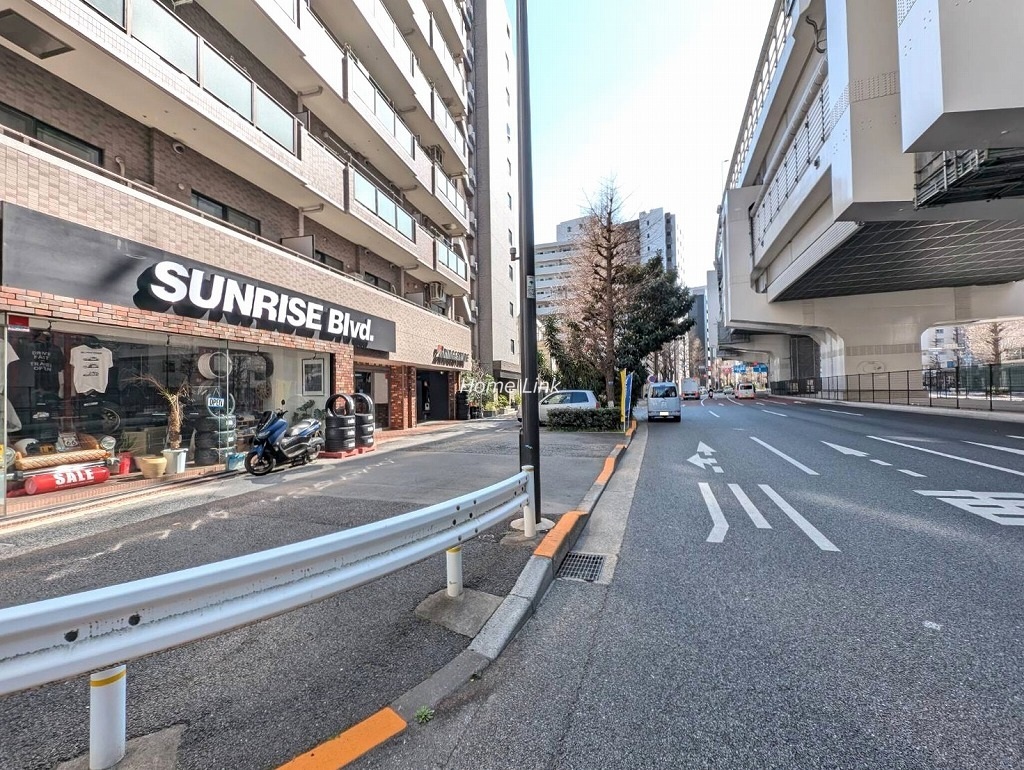 ナイスアーバン池袋山手通り　西側 前面道路歩道